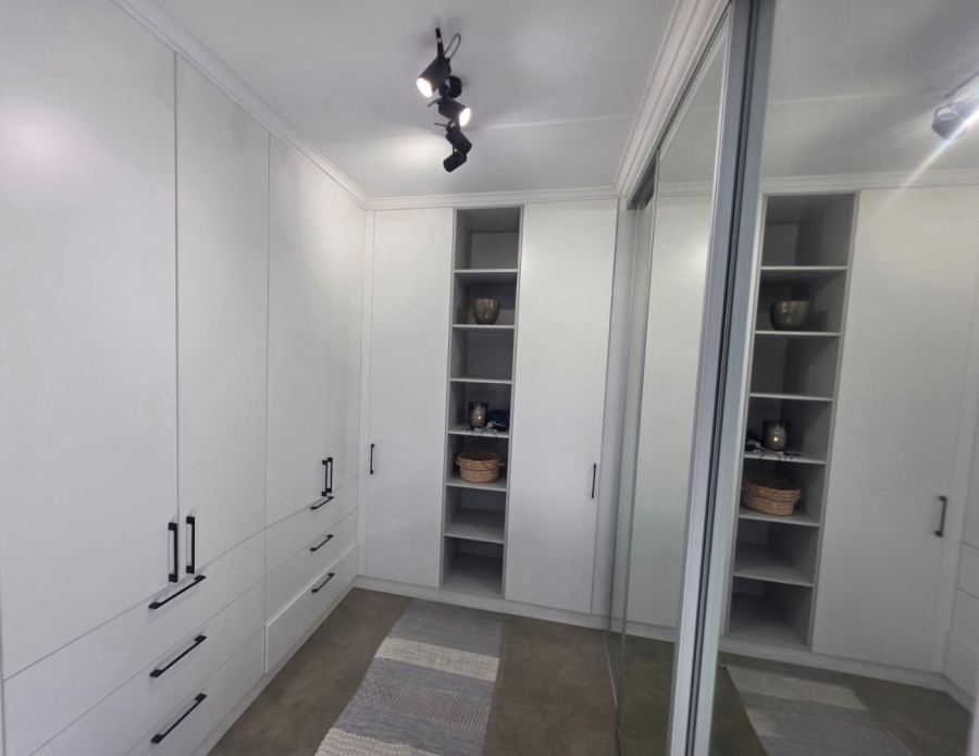 5 Bedroom Property for Sale in Wilderness Central Western Cape